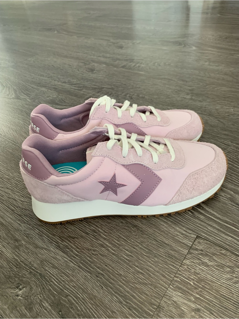 Converse omega trainers Lavender and Mauve Retro Runner Sneakers